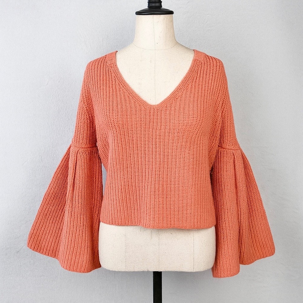 Free People Sweater Small Pullover Loose Bell Sleeve V Neck Knit Cropped Coral